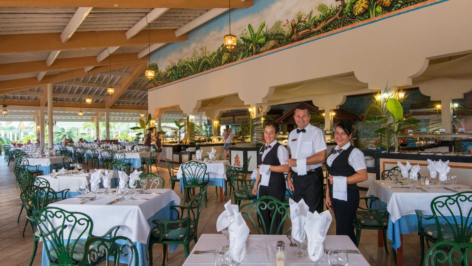 restaurants-buffet-restaurant-bariay