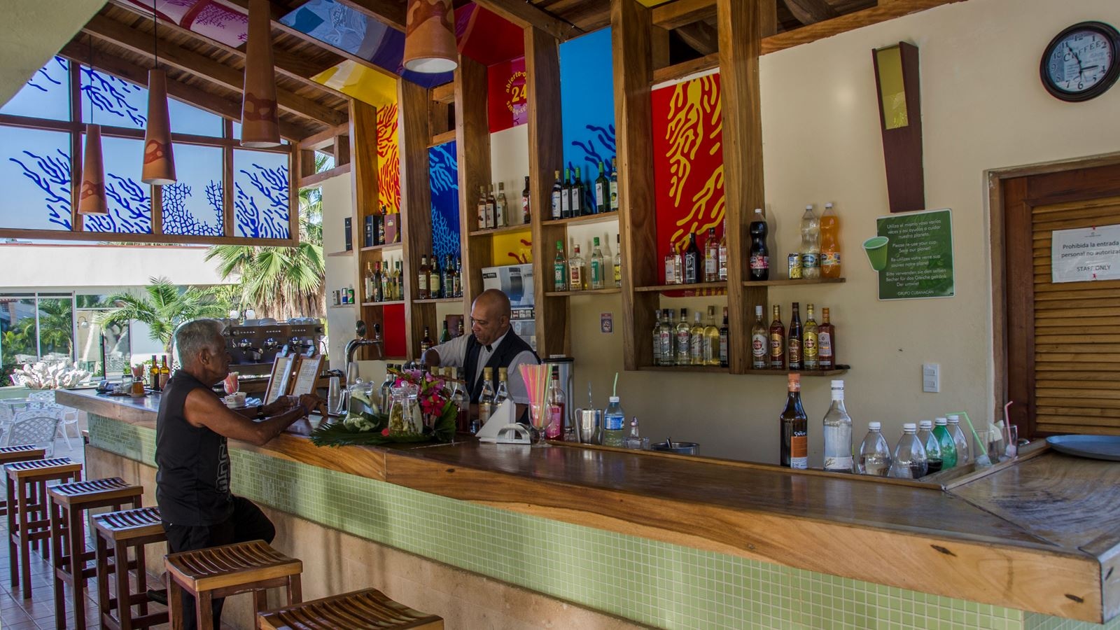 bars-acuabar-afrodita