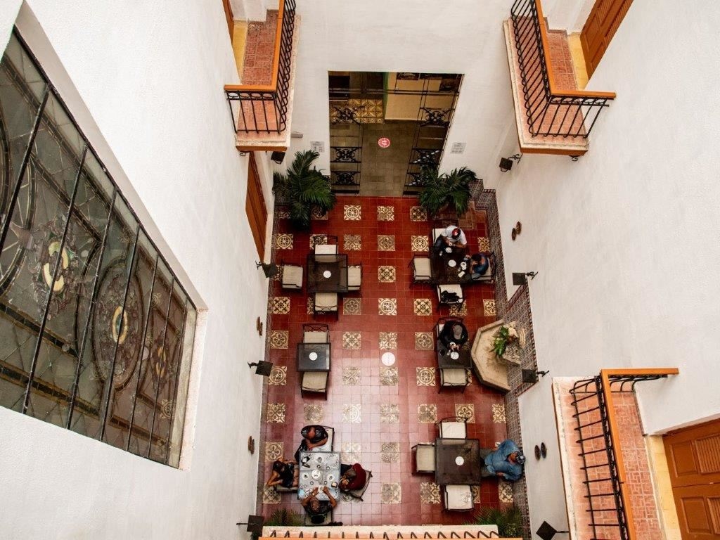 restaurants-restaurants