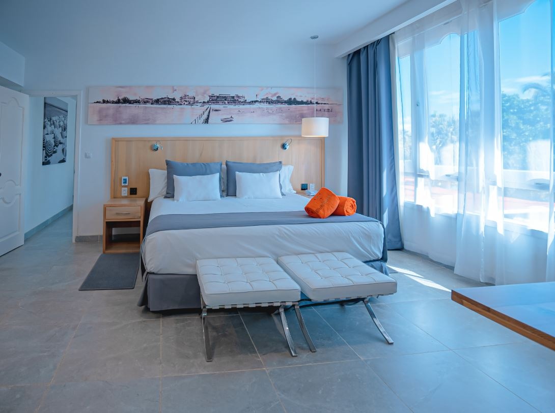 rooms-standard-deluxe-room