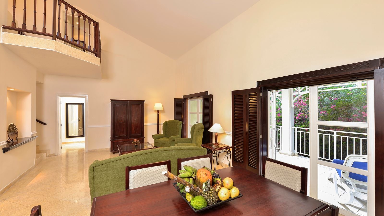 rooms-family-coral-village