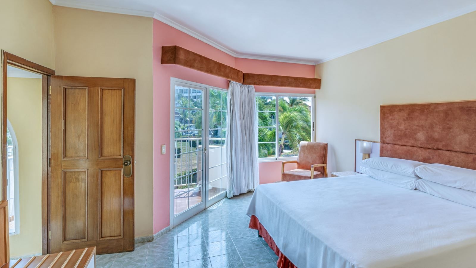 rooms-bungalow-superior