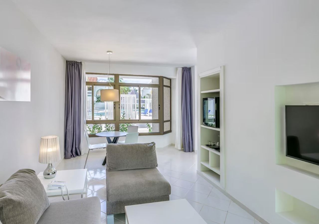 rooms-the-level-garden-grand-suite