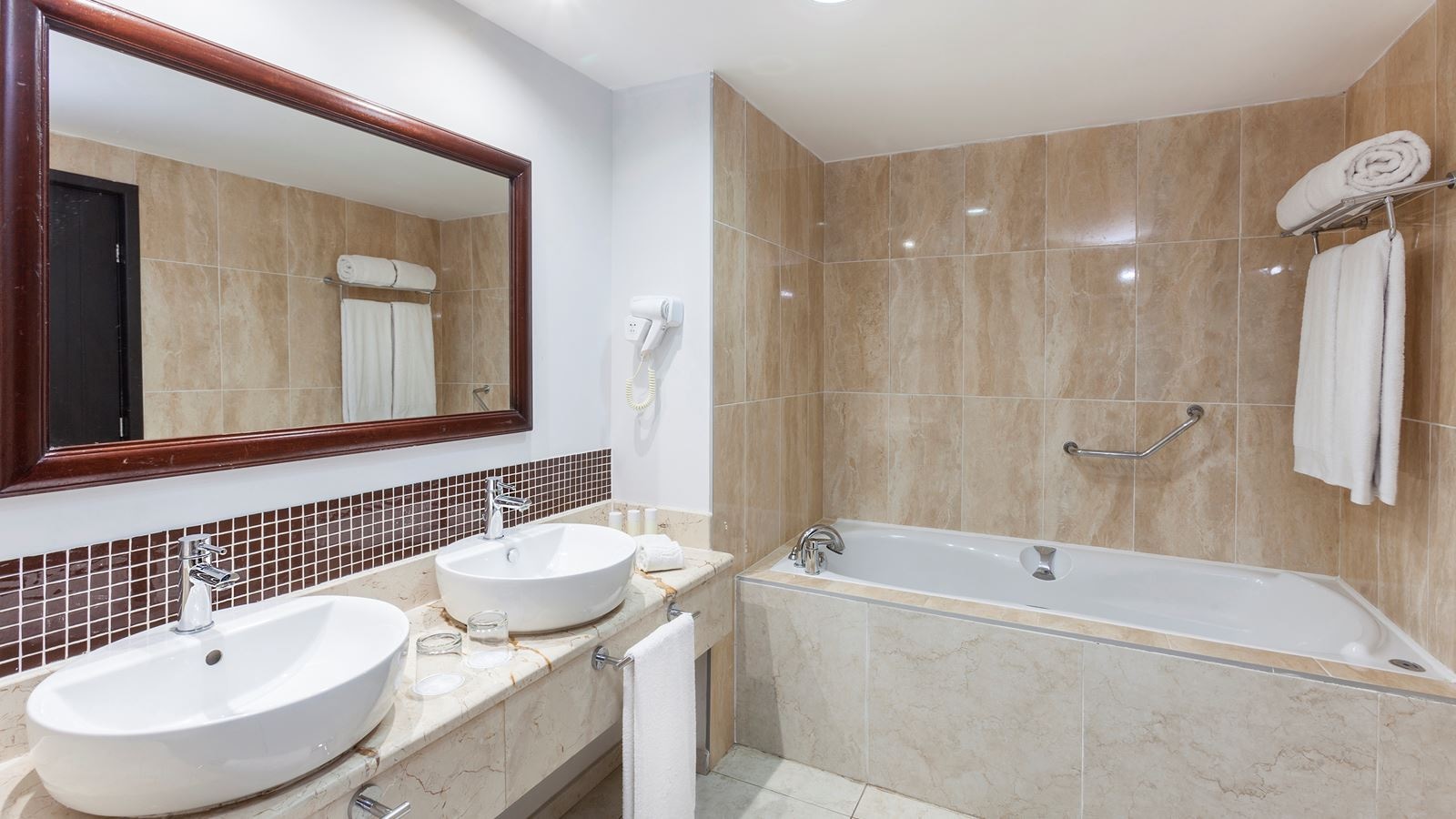 rooms-suite-royal-service