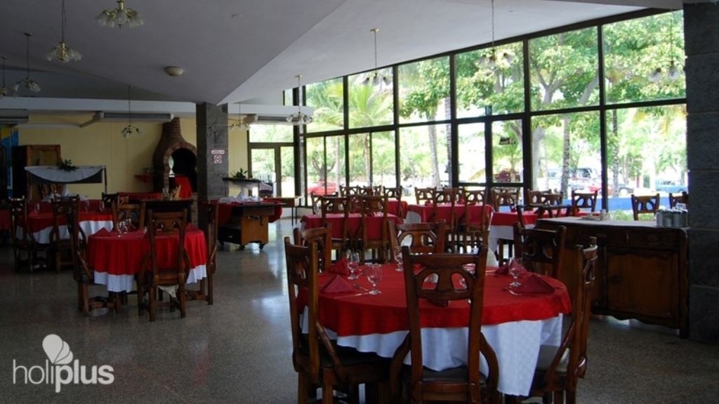 restaurants-main-building