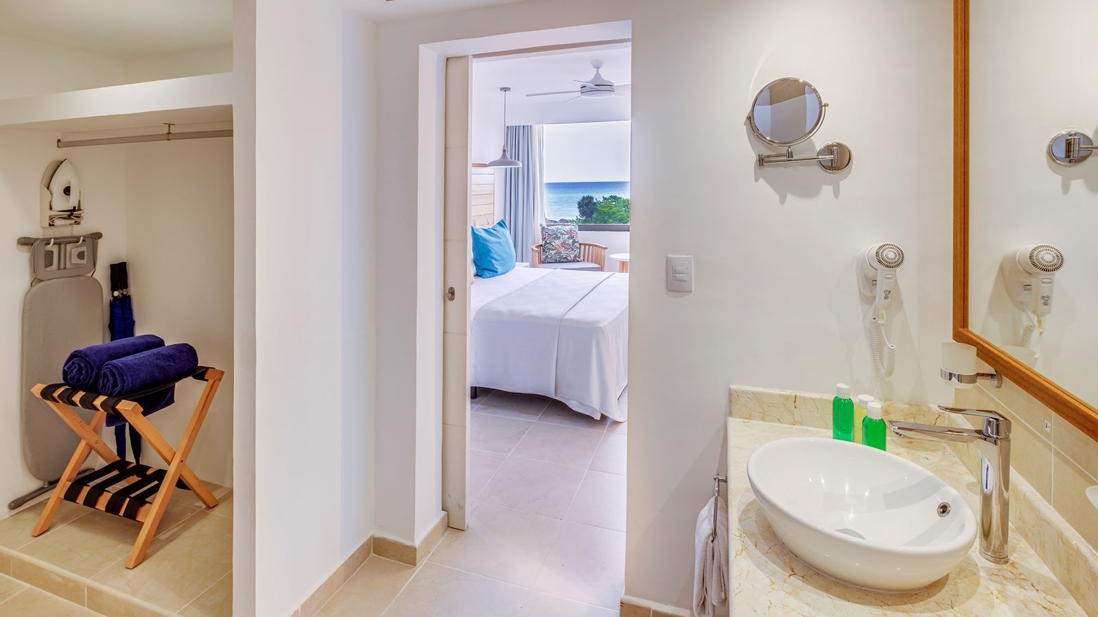 rooms-xtra-sol-suite