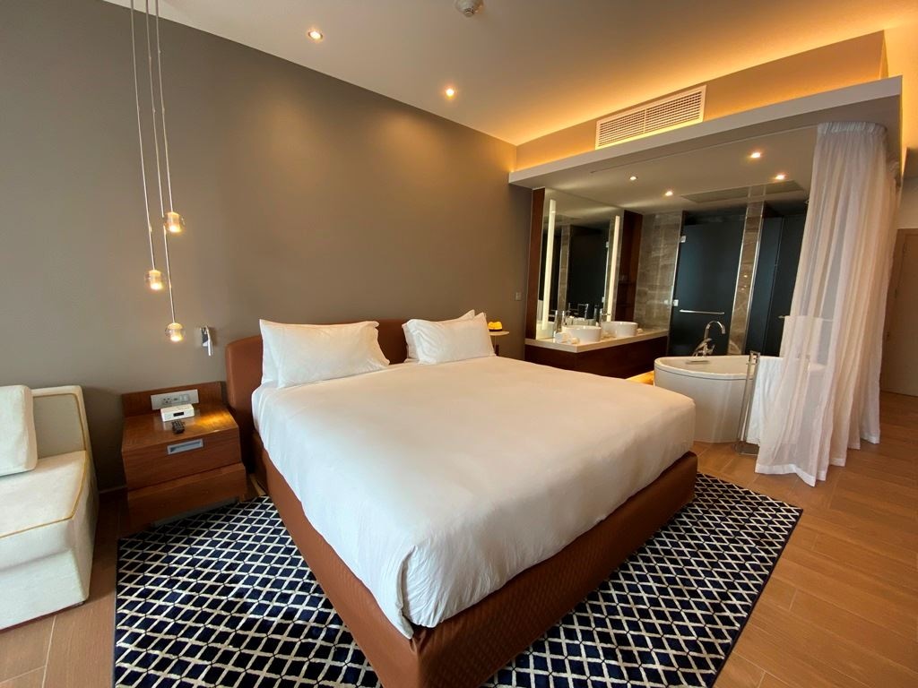rooms-luxury-junior-suite