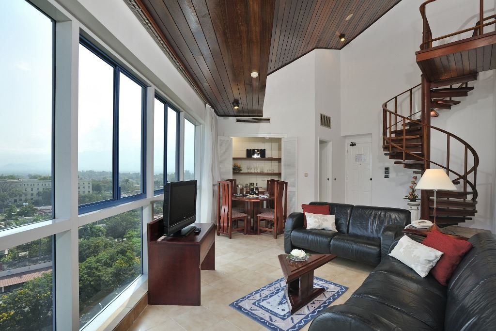 rooms-master-suite-the-level