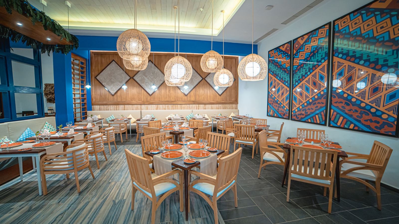 restaurants-restaurants