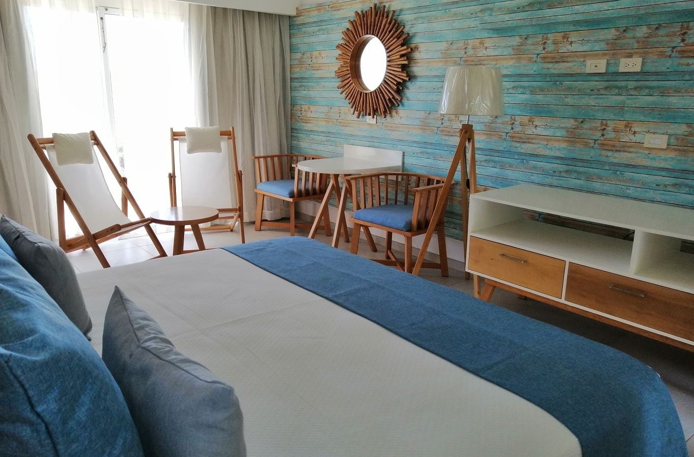 rooms-standard-room-ocean-view