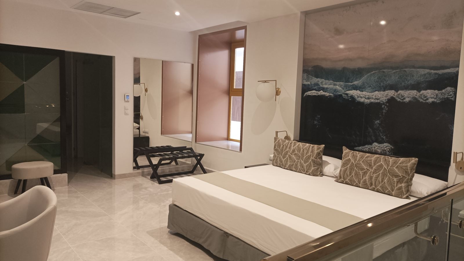 rooms-the-loft-junior-suite