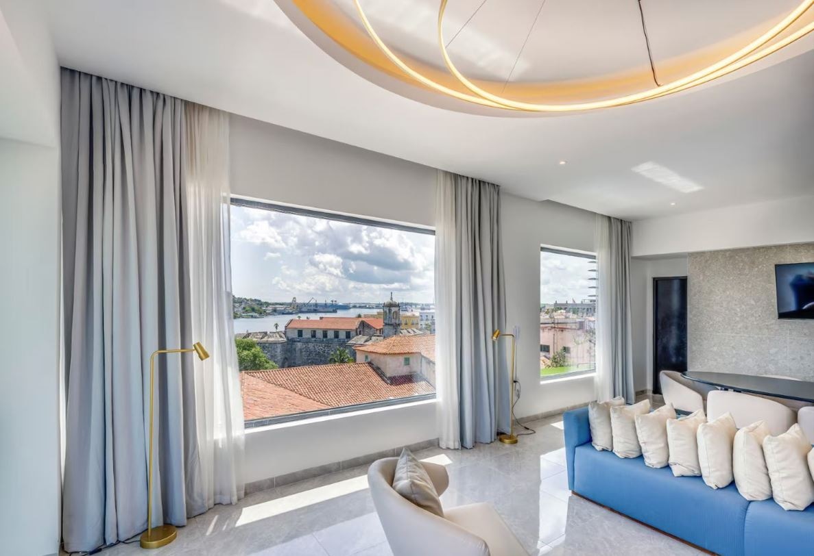 rooms-the-townhouse-suite-bay-view