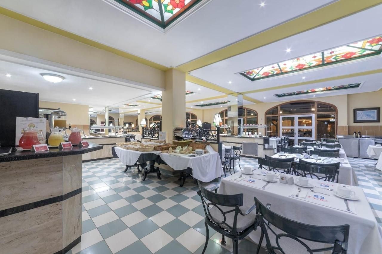 restaurants-restaurant-buffet