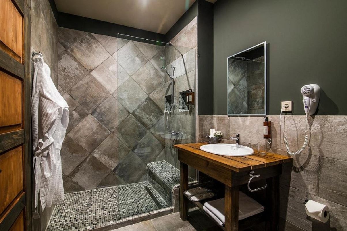 rooms-superior-with-balcony-sngl