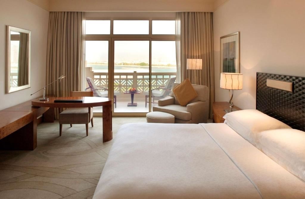 rooms-grand-sea-view-room