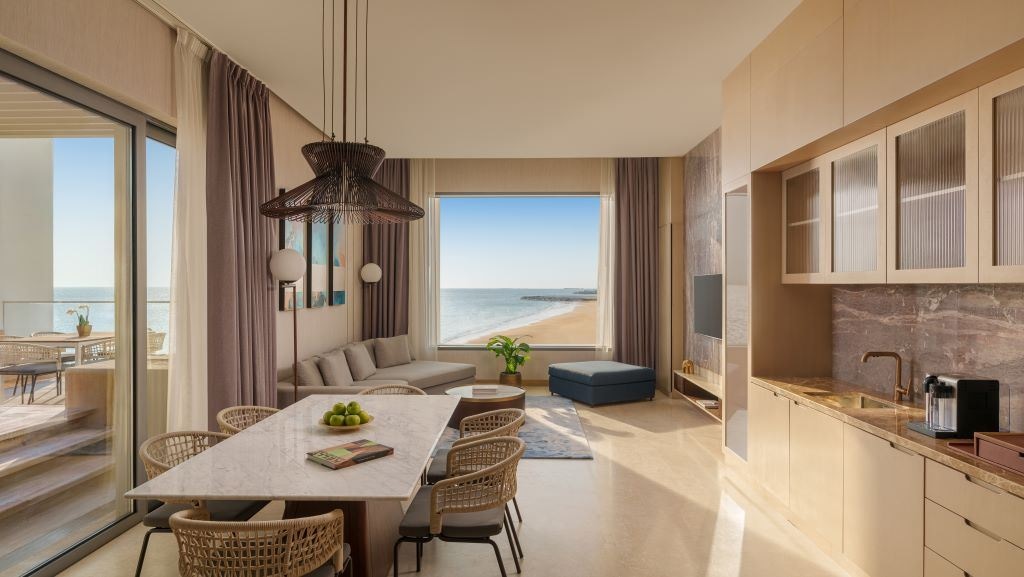 rooms-two-bedroom-waterfront-chalet-sea-view-with-meryal-waterpark-access