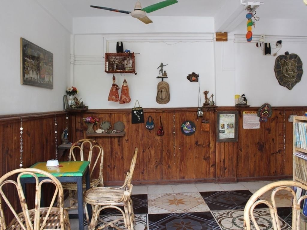 restaurants-restaurant