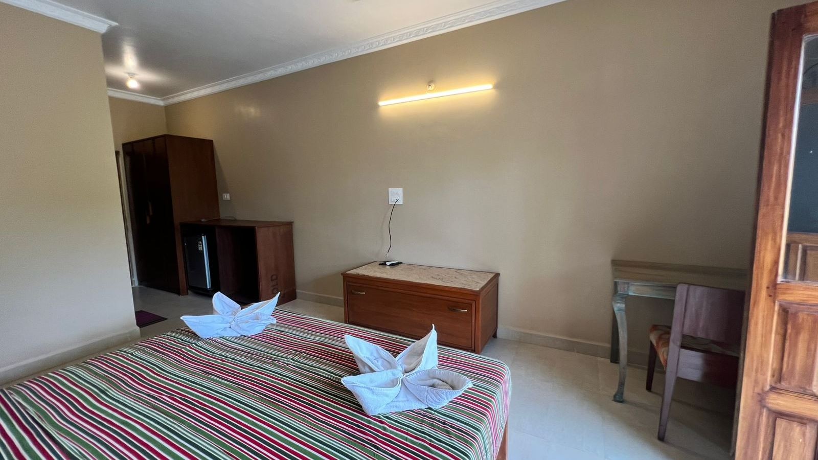 rooms-deluxe-room-with-balcony