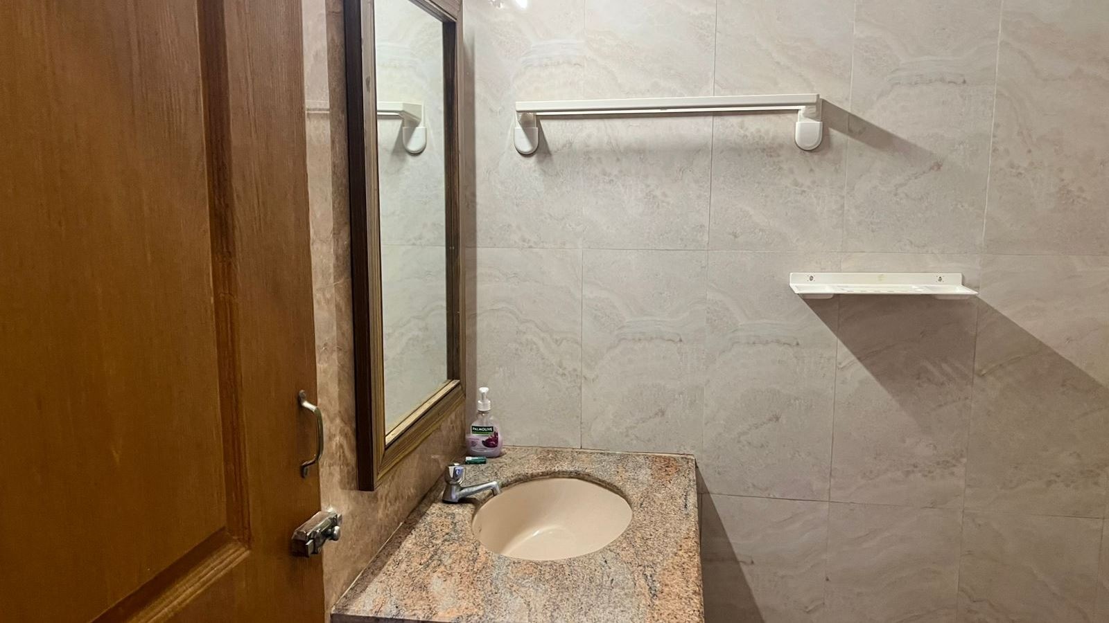 rooms-standard-room-without-balcony