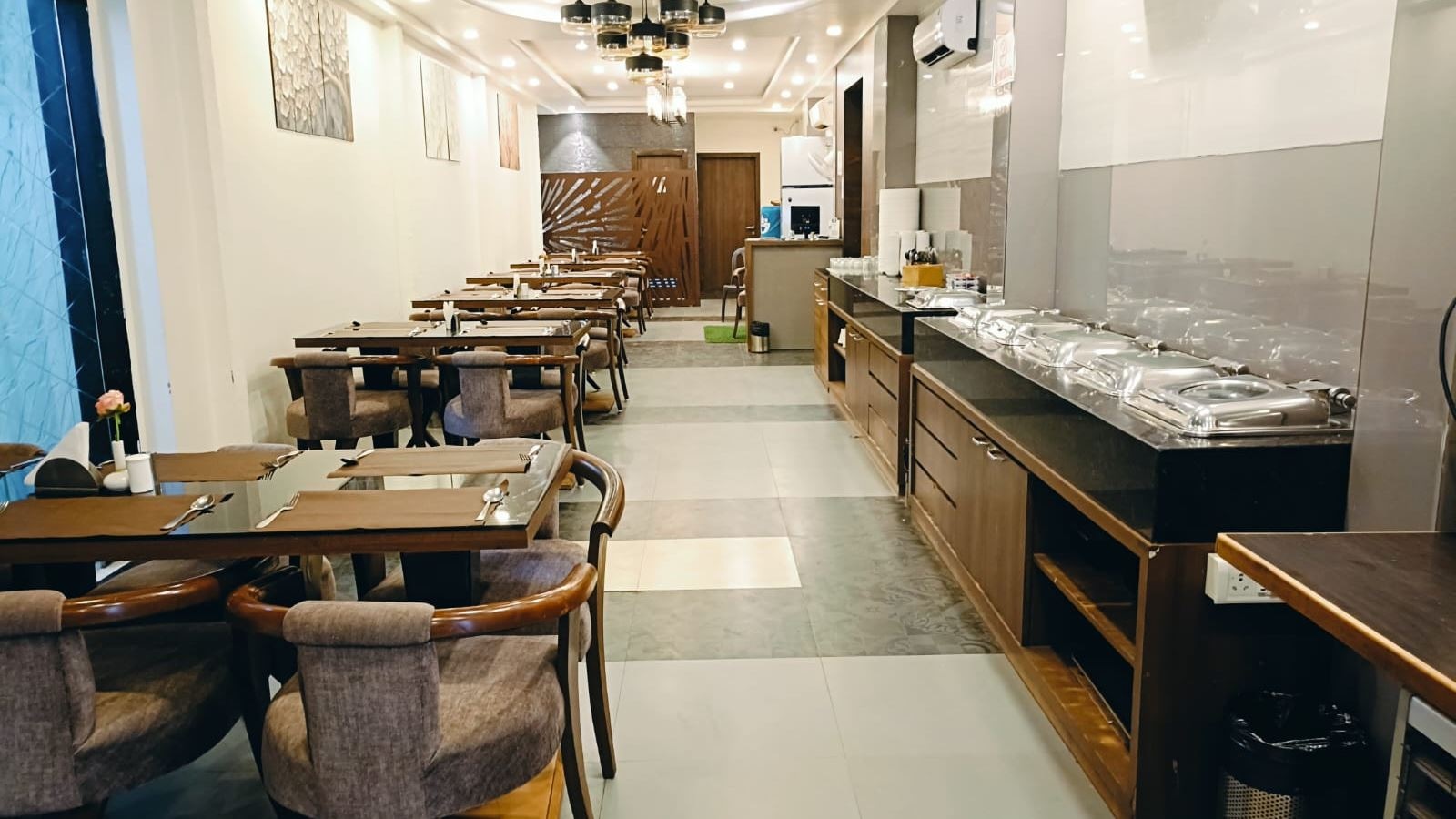 restaurants-restaurants