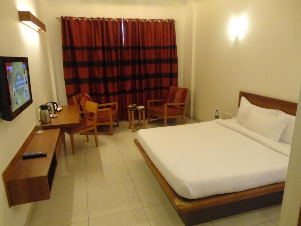 rooms-standard-ac-with-balcony