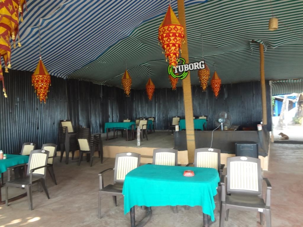 restaurants-cocks-town-beach-stay