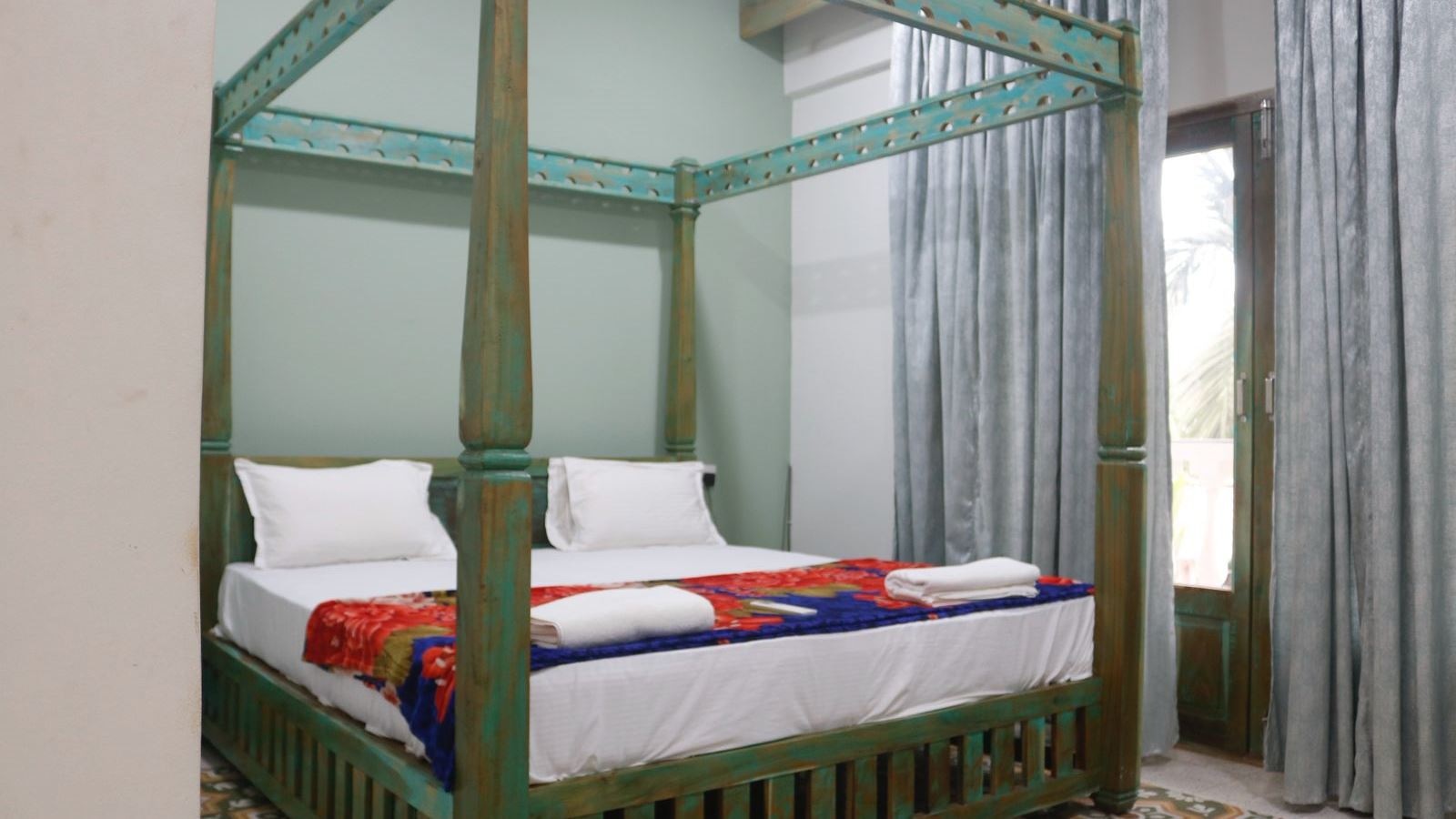 rooms-super-deluxe-ac