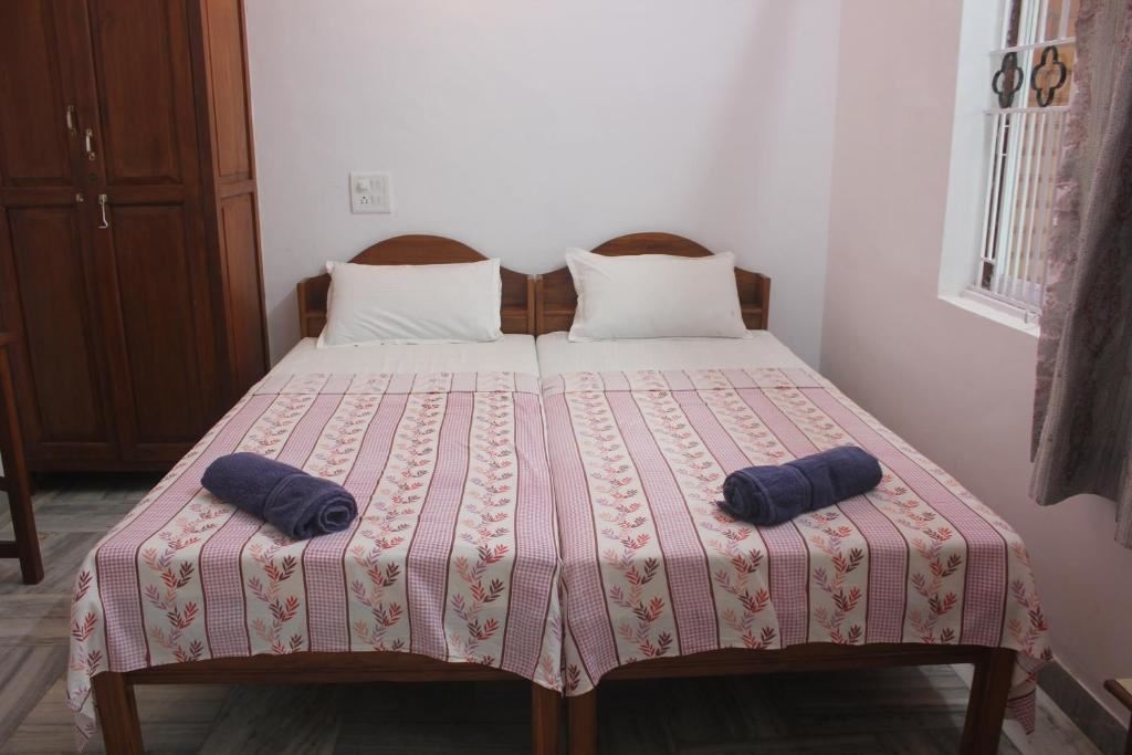 rooms-standard-non-ac