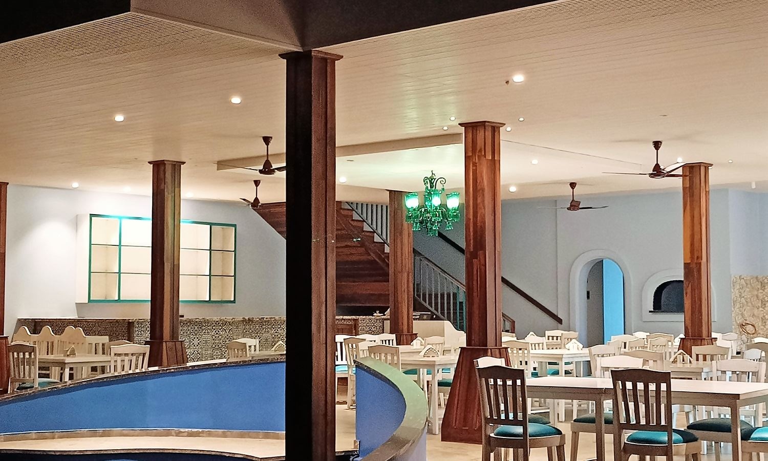 restaurants-restaurants