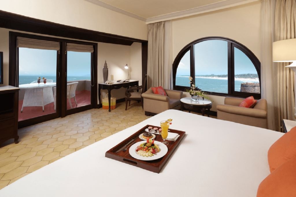 rooms-premium-room-sea-view-with-terrace