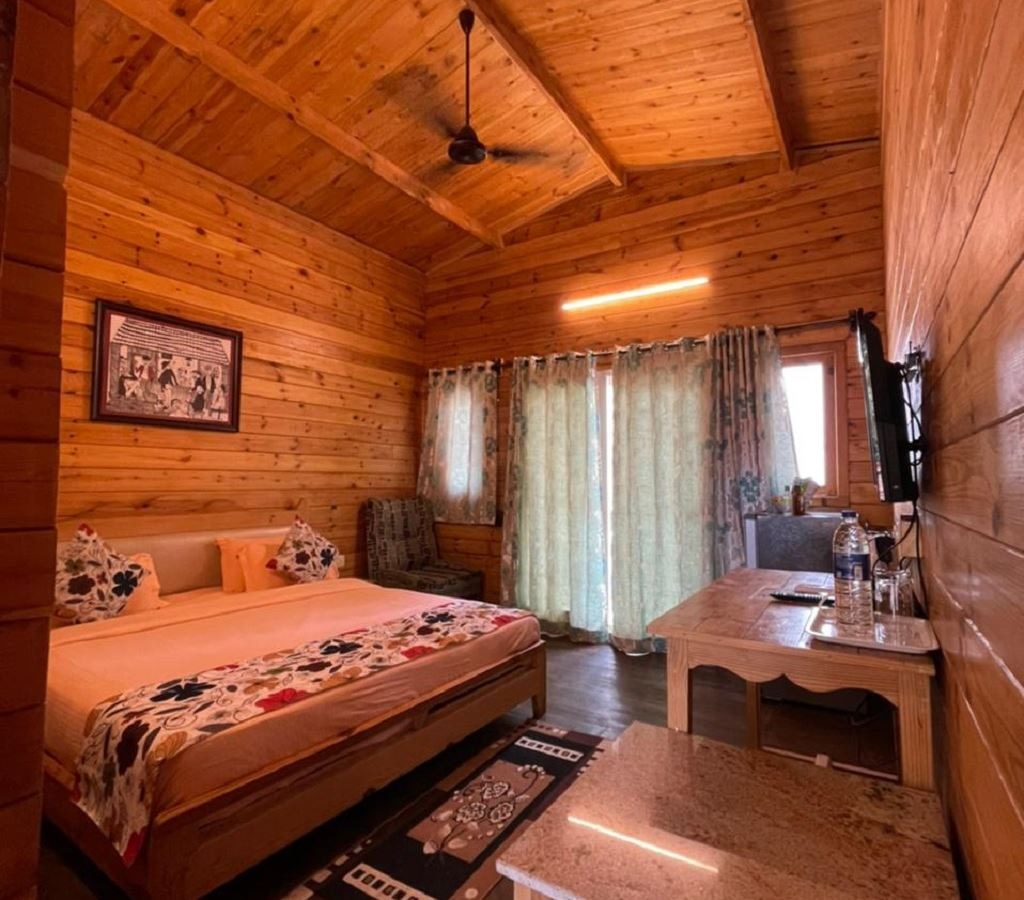 rooms-wooden-cottage