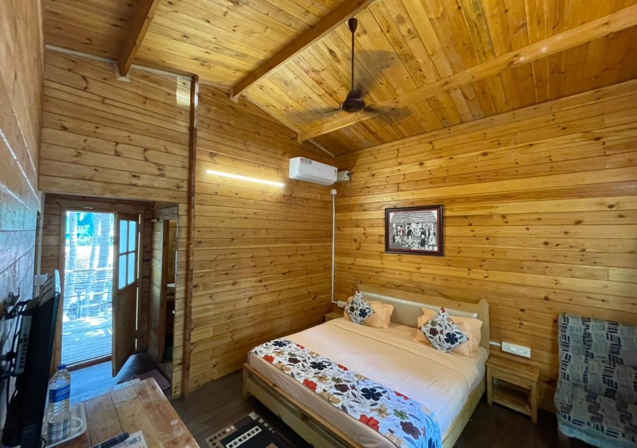 rooms-wooden-cottage