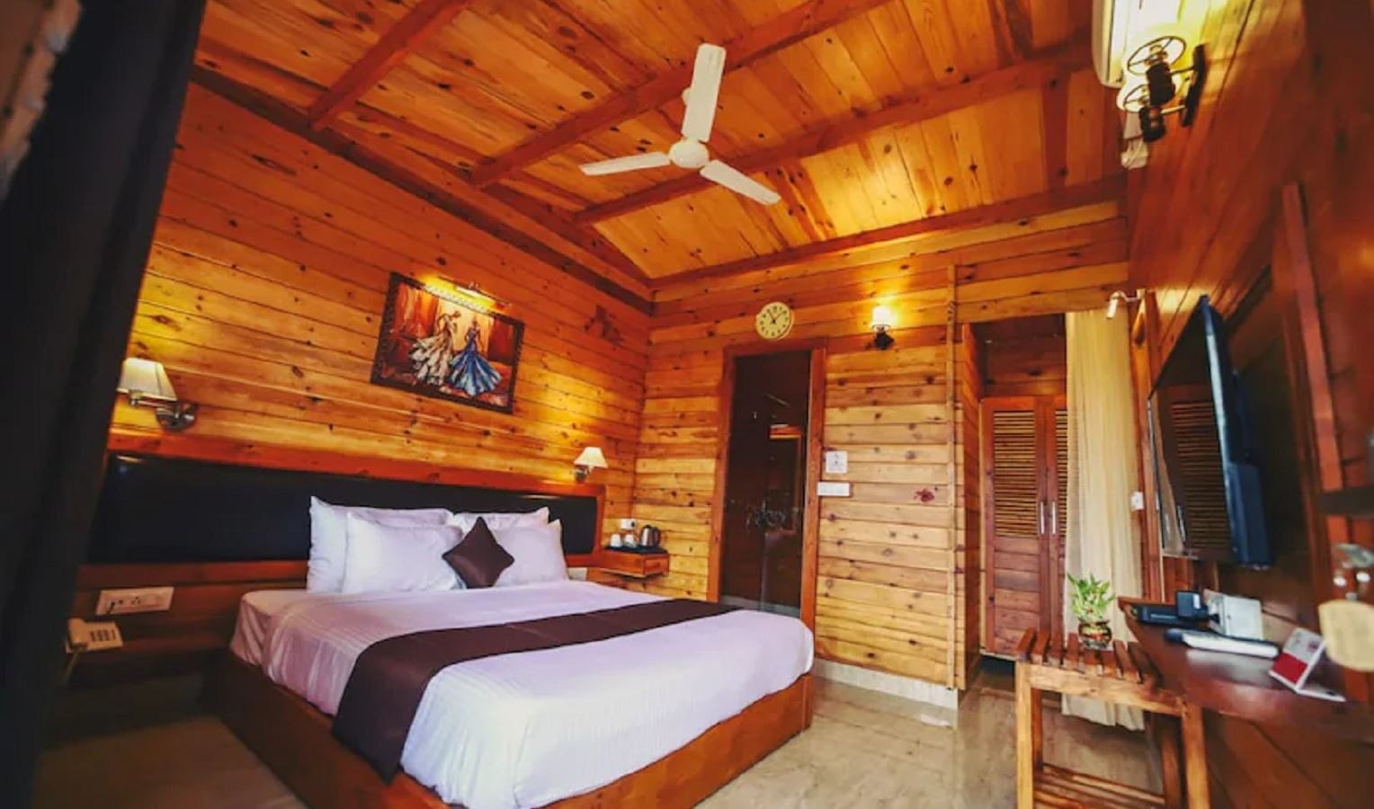 rooms-luxury-wooden-cottage