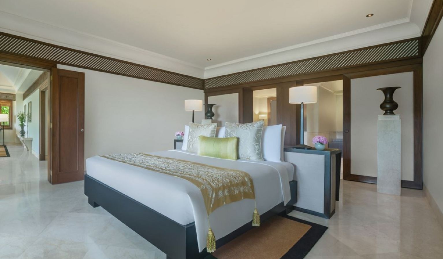 rooms-manor-pool-suite