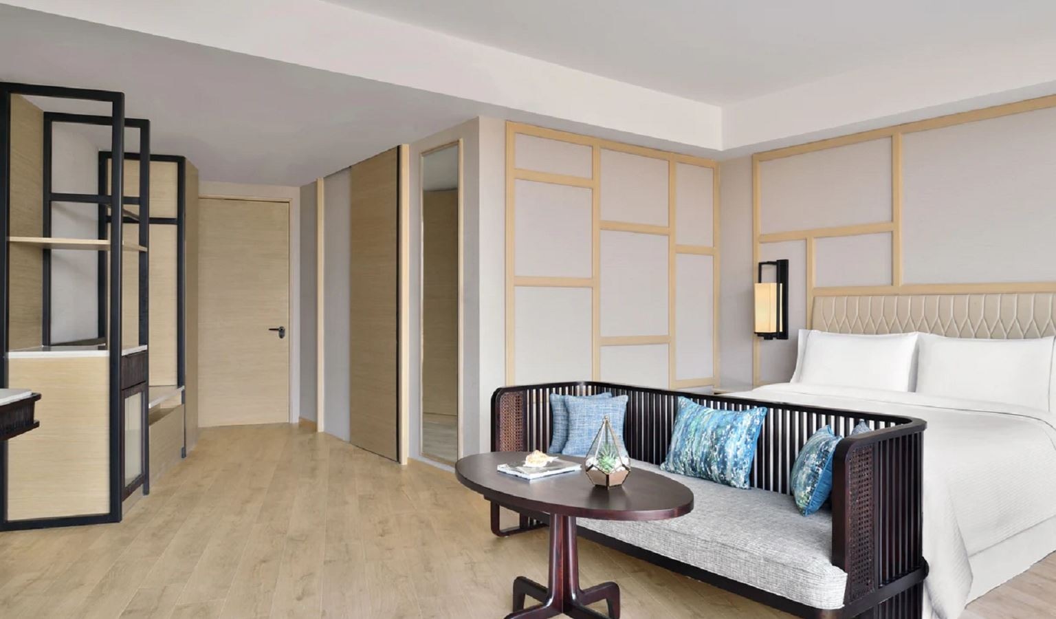 rooms-deluxe-city-view