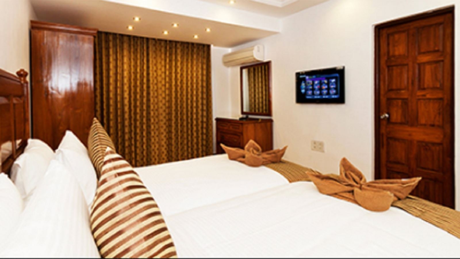 rooms-executive-suite