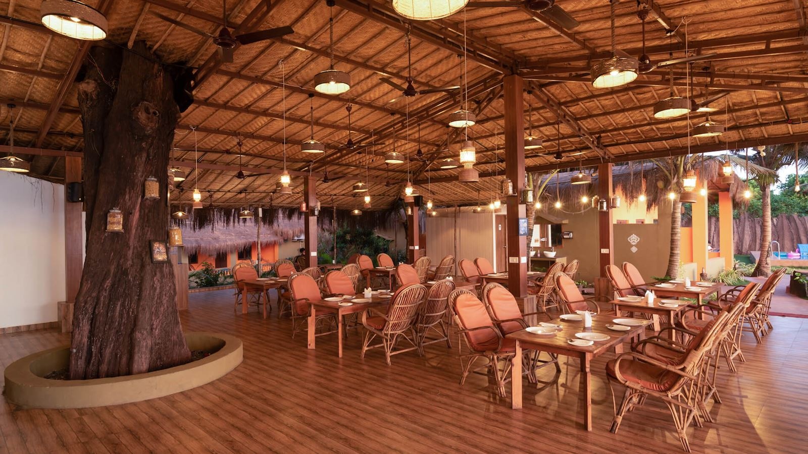 restaurants-breakers