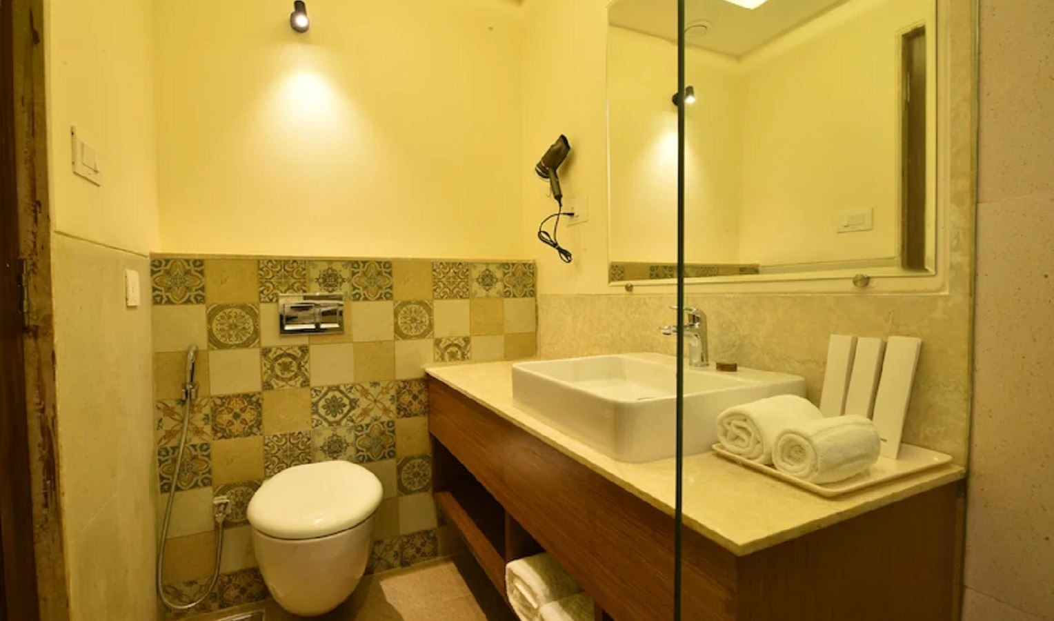 rooms-2-bedroom-premium-suite