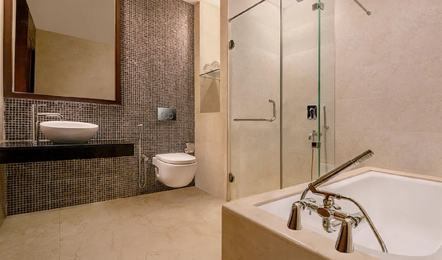 rooms-superior-garden-view-with-balcony