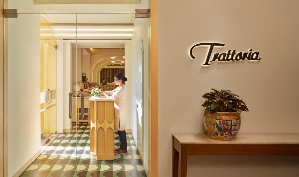 restaurants-restaurants