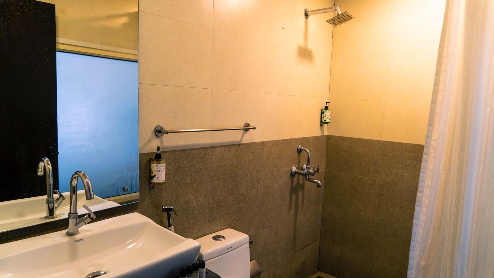 rooms-luxury-premier-room-ac