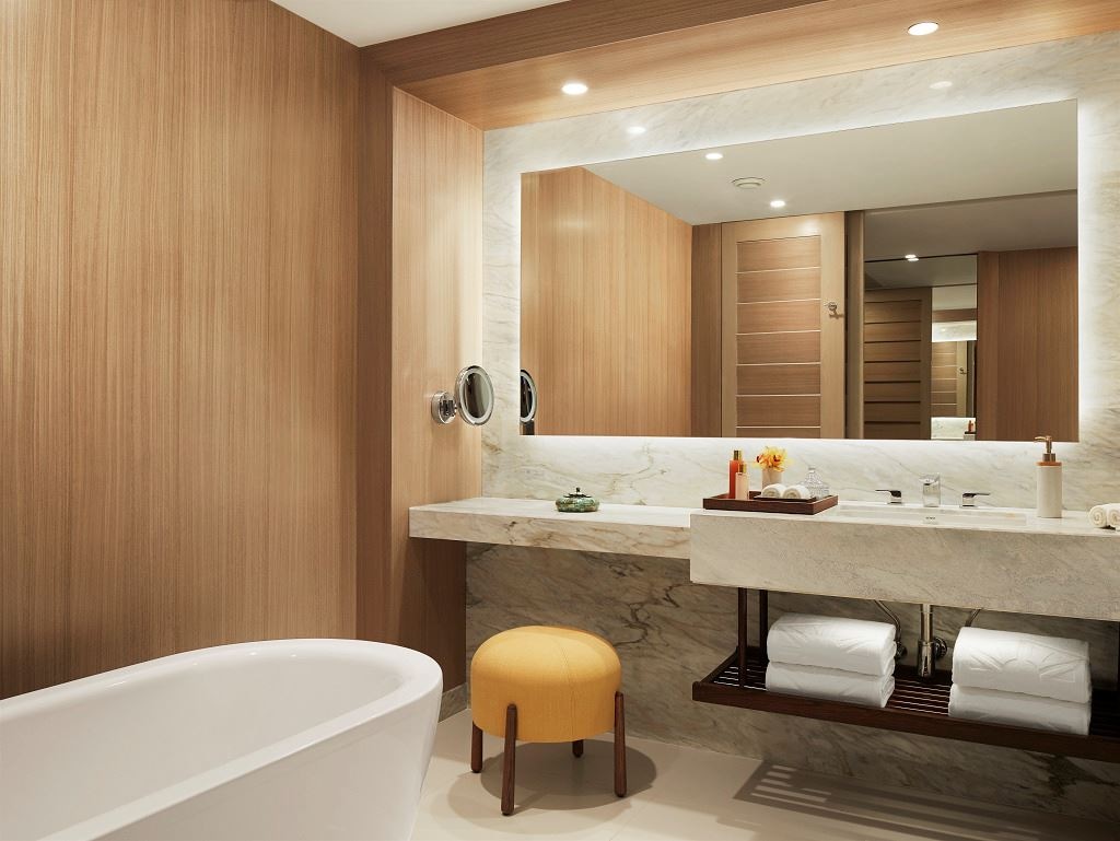 rooms-luxury-sea-view-room