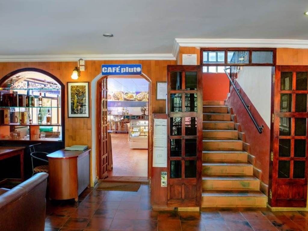 restaurants-cafe-pluto