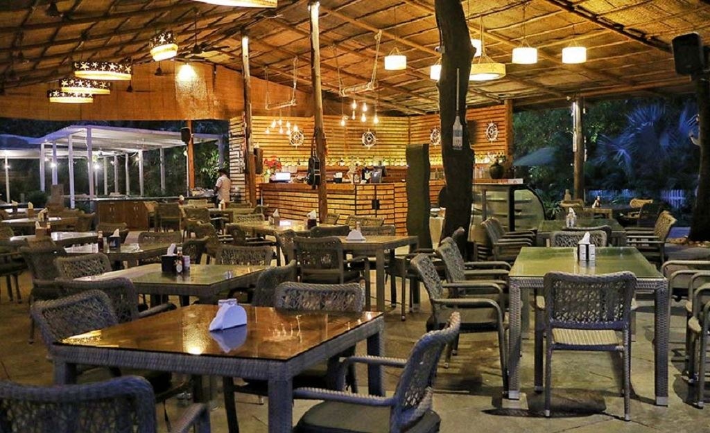 restaurants-restaurant