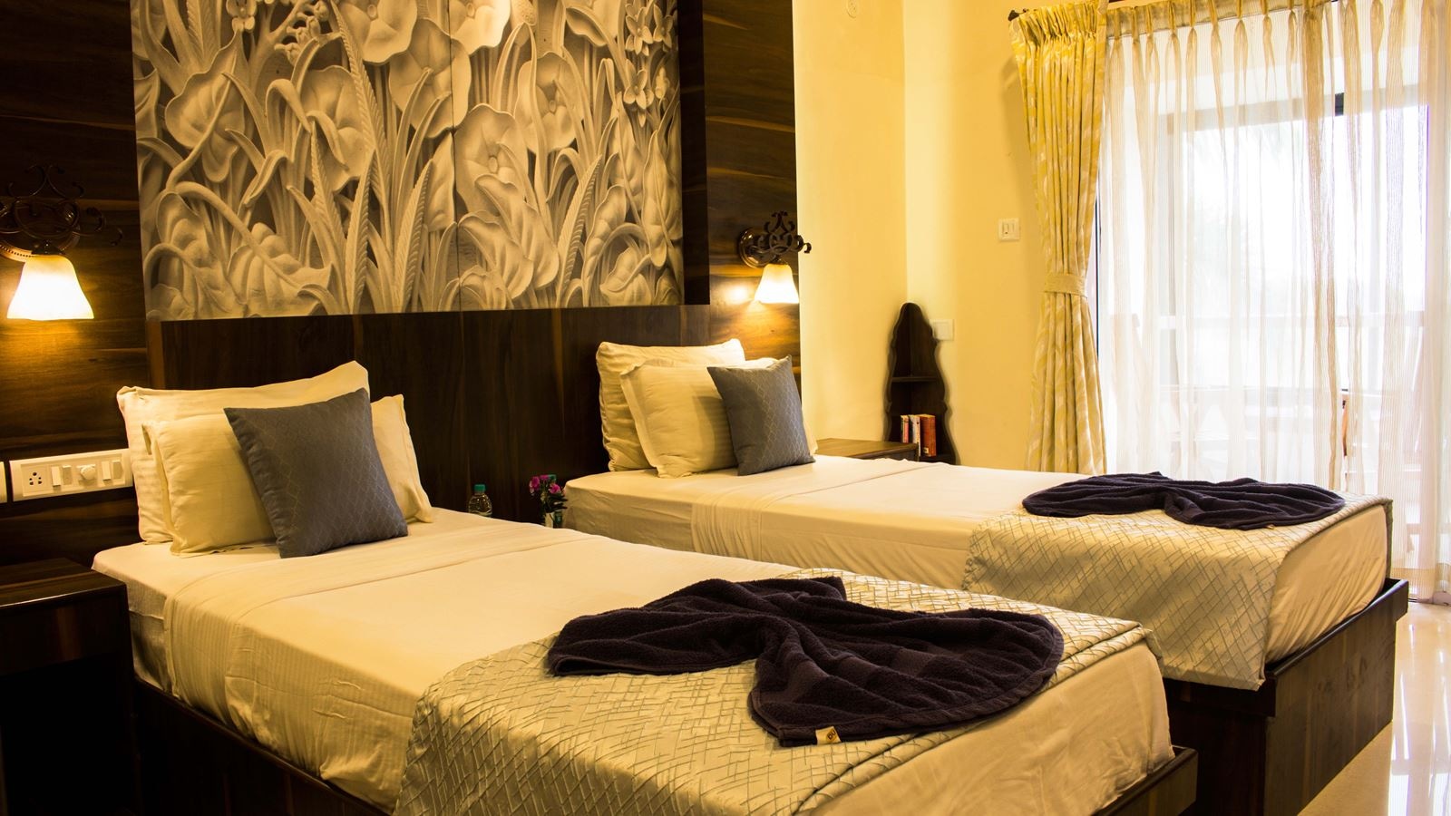 rooms-4-bedroom-side-villas