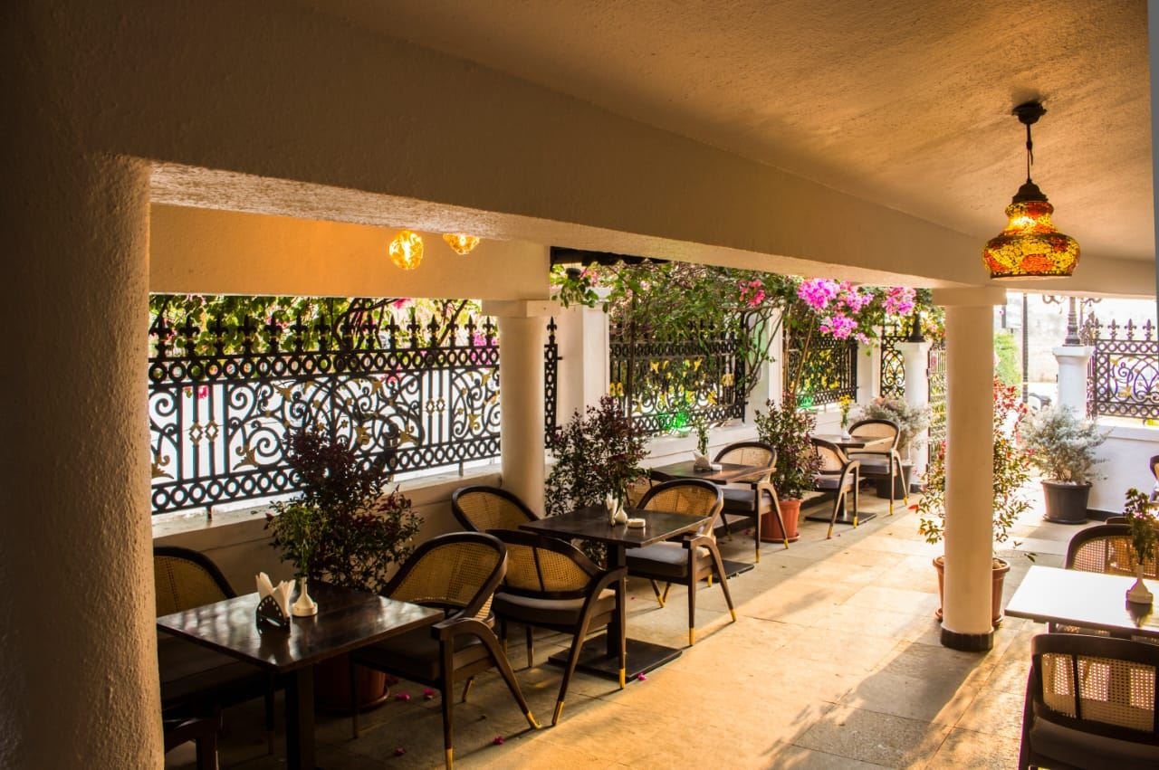 restaurants-restaurants