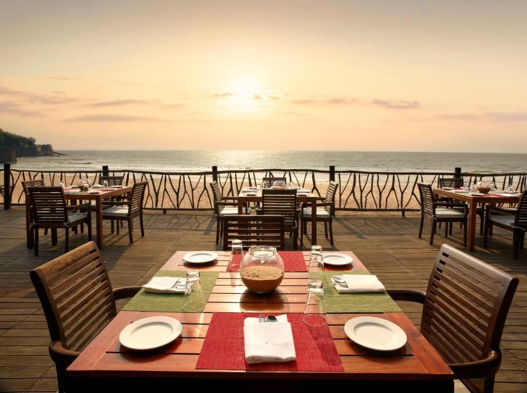 restaurants-restaurants