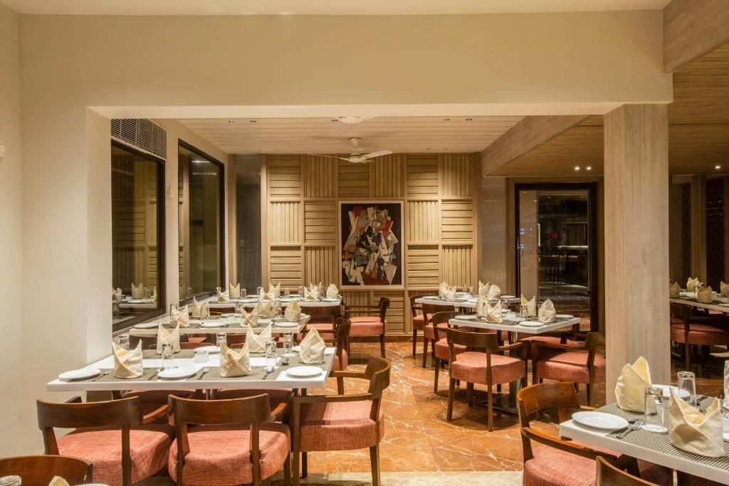 restaurants-restaurants