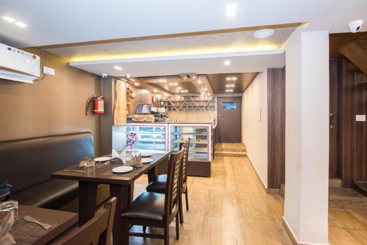 restaurants-restaurants