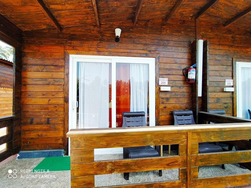 rooms-wooden-cottage-ac